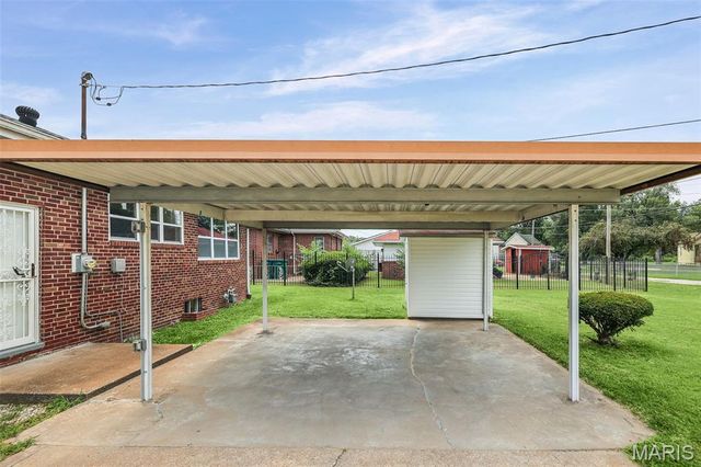 2917 Louisiana Boulevard, East St Louis, IL 62205