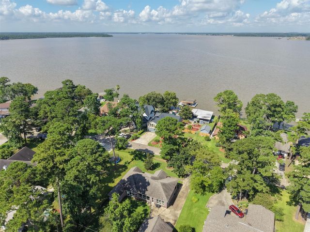 21039 Flaming Arrow Trail, Crosby, TX 77532