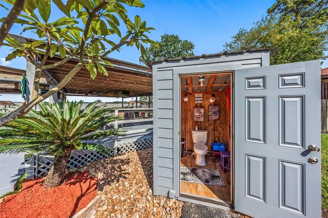 21039 Flaming Arrow Trail, Crosby, TX 77532