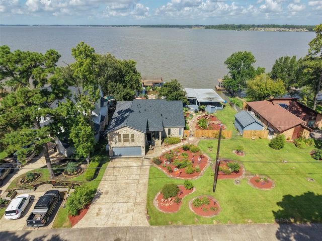21039 Flaming Arrow Trail, Crosby, TX 77532
