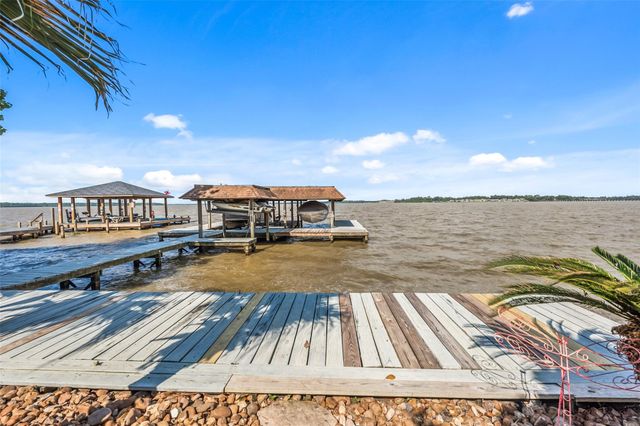 21039 Flaming Arrow Trail, Crosby, TX 77532