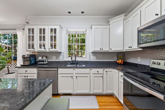 100 Arlen Park Place, Holly Springs, NC 27540