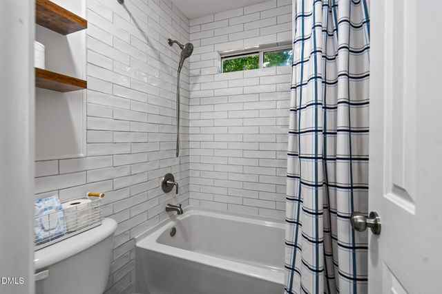 100 Arlen Park Place, Holly Springs, NC 27540