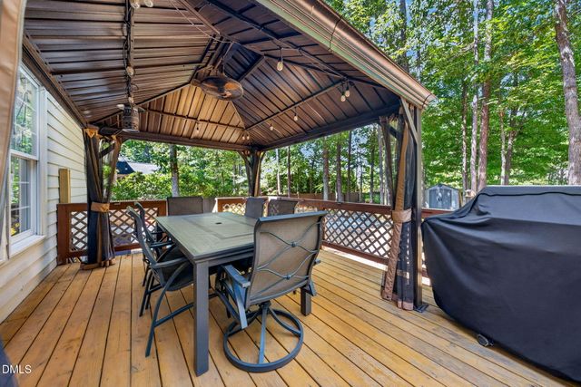 100 Arlen Park Place, Holly Springs, NC 27540