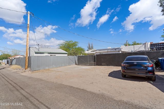 1024 E 7th Street, Tucson, AZ 85719