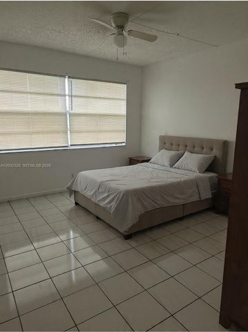 3070 NW 48th Ter 413, Lauderdale Lakes, FL 33313