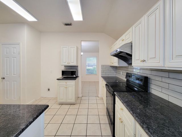 3010 Stonecross Lane, Dickinson, TX 77539