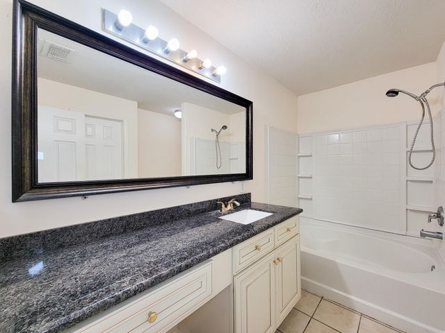 3010 Stonecross Lane, Dickinson, TX 77539