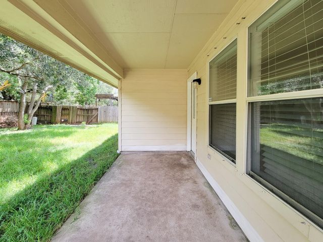 3010 Stonecross Lane, Dickinson, TX 77539