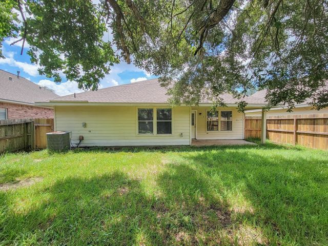 3010 Stonecross Lane, Dickinson, TX 77539