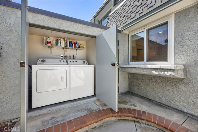 21114 Gypsy Moth Lane, Huntington Beach, CA 92646