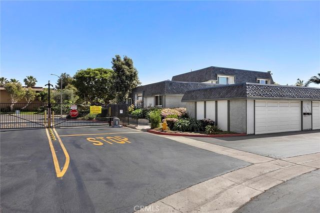 21114 Gypsy Moth Lane, Huntington Beach, CA 92646