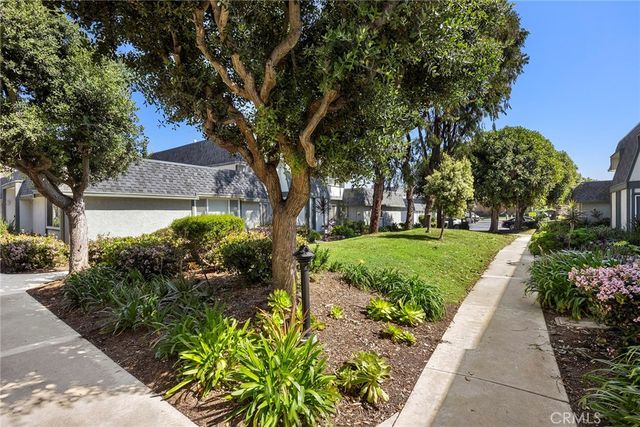21114 Gypsy Moth Lane, Huntington Beach, CA 92646