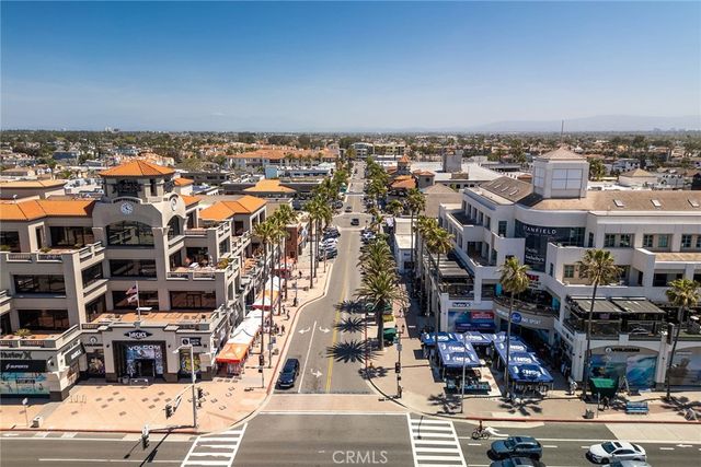 21114 Gypsy Moth Lane, Huntington Beach, CA 92646