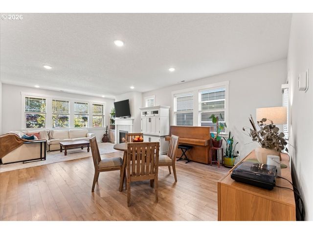 7510 Nw LAUREN Ave, Portland, OR 97229
