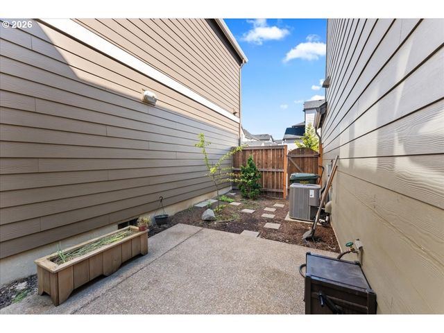 7510 Nw LAUREN Ave, Portland, OR 97229