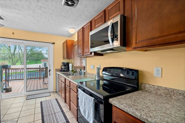6419 Hollywood Drive, Parma, OH 44129