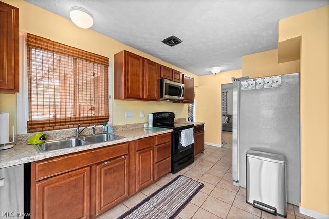 6419 Hollywood Drive, Parma, OH 44129