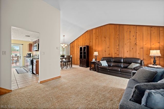 6419 Hollywood Drive, Parma, OH 44129