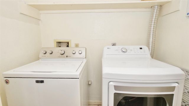 2915 Mesquite Drive, Sugar Land, TX 77479