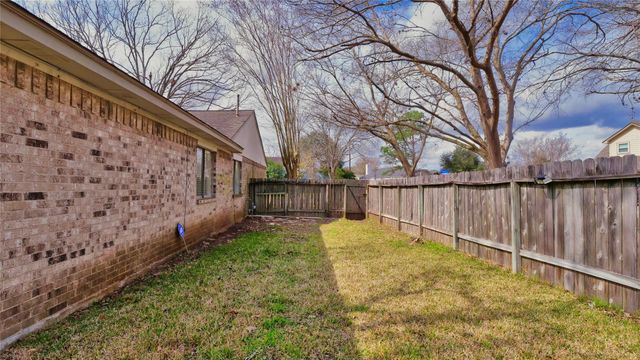 2915 Mesquite Drive, Sugar Land, TX 77479