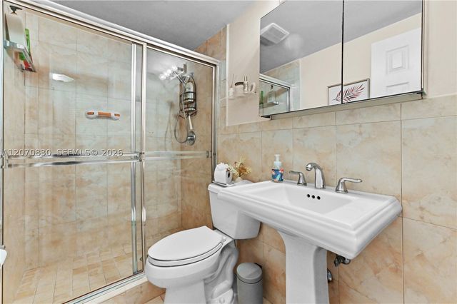 200 NE 12th Ave 3A, Hallandale Beach, FL 33009