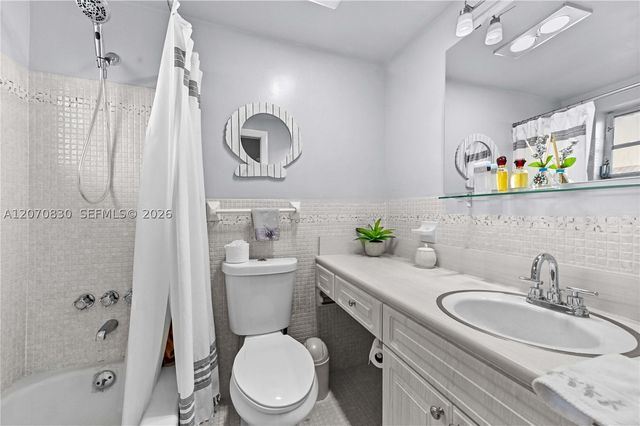 200 NE 12th Ave 3A, Hallandale Beach, FL 33009