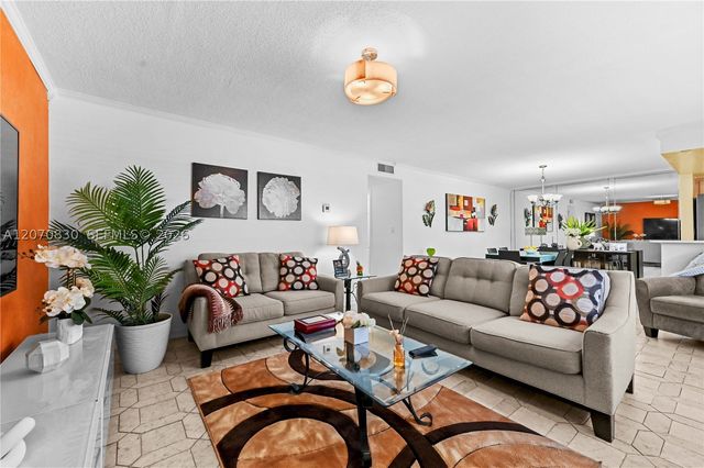 200 NE 12th Ave 3A, Hallandale Beach, FL 33009