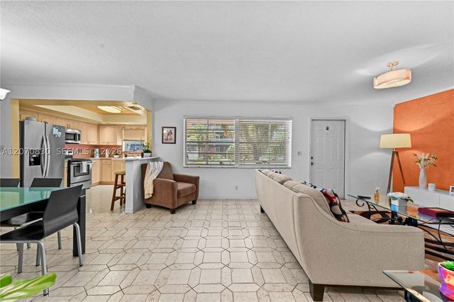 200 NE 12th Ave 3A, Hallandale Beach, FL 33009