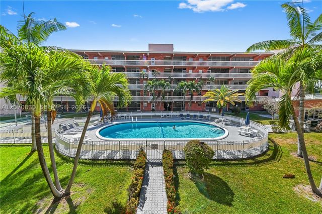 200 NE 12th Ave 3A, Hallandale Beach, FL 33009