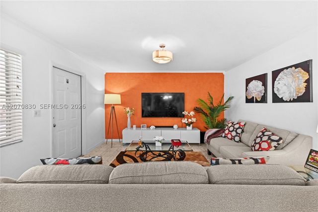 200 NE 12th Ave 3A, Hallandale Beach, FL 33009