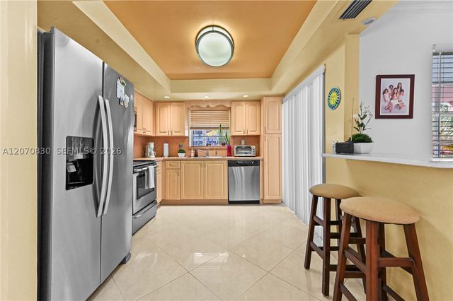 200 NE 12th Ave 3A, Hallandale Beach, FL 33009
