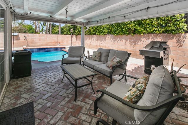 8829 Rubio, North Hills, CA 91343