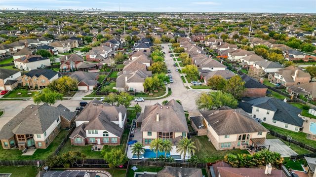 13104 Indigo Creek Lane, Pearland, TX 77584