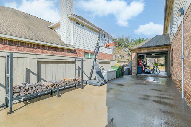 13104 Indigo Creek Lane, Pearland, TX 77584