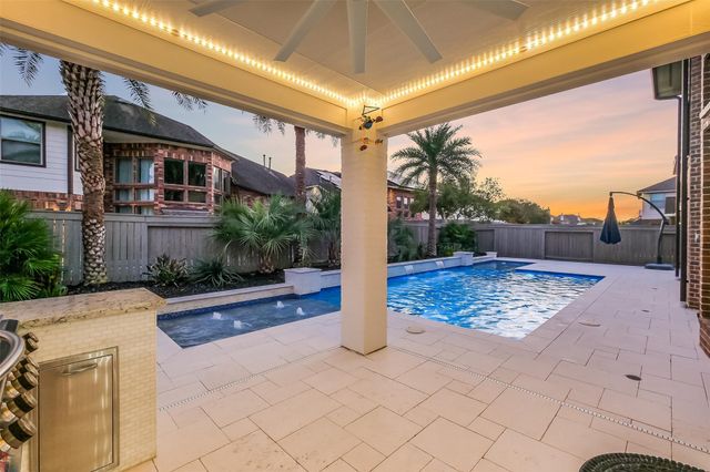 13104 Indigo Creek Lane, Pearland, TX 77584