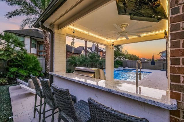 13104 Indigo Creek Lane, Pearland, TX 77584