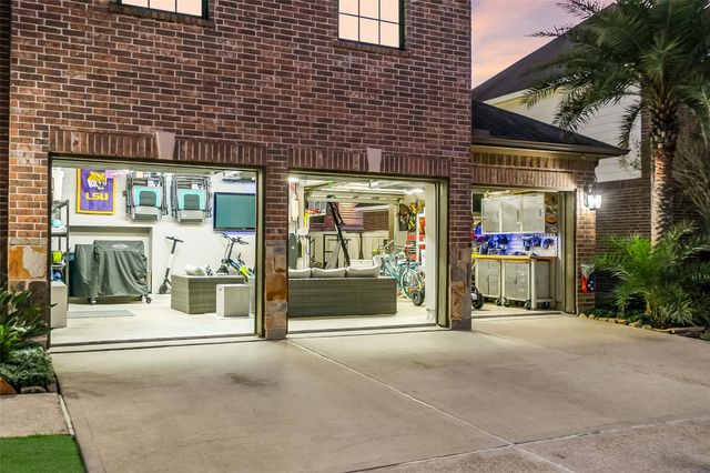 13104 Indigo Creek Lane, Pearland, TX 77584