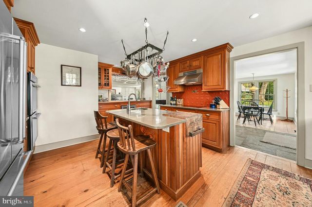 189 E BUTLER AVE, Doylestown, PA 18901