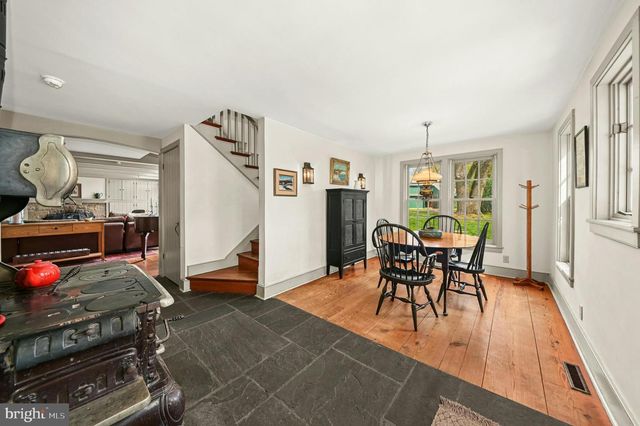 189 E BUTLER AVE, Doylestown, PA 18901
