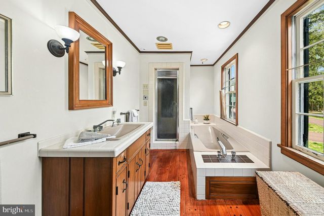 189 E BUTLER AVE, Doylestown, PA 18901