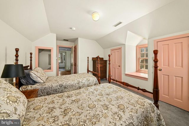 189 E BUTLER AVE, Doylestown, PA 18901