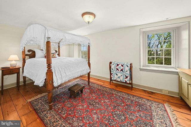 189 E BUTLER AVE, Doylestown, PA 18901