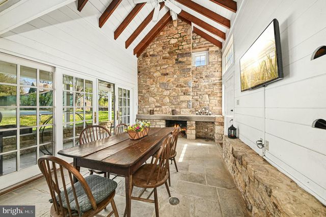 189 E BUTLER AVE, Doylestown, PA 18901