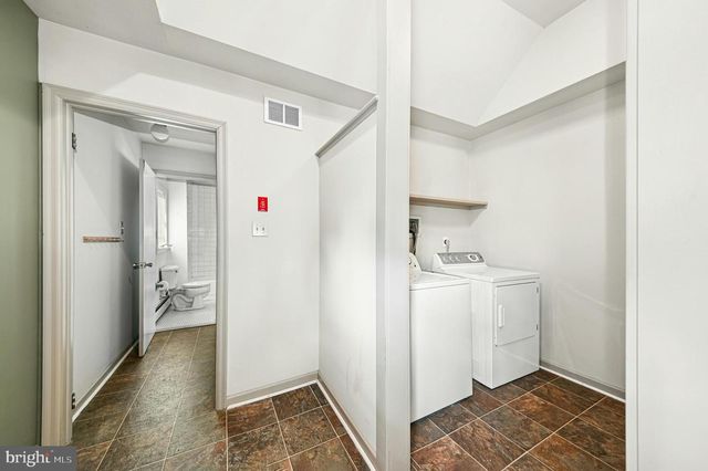 189 E BUTLER AVE, Doylestown, PA 18901
