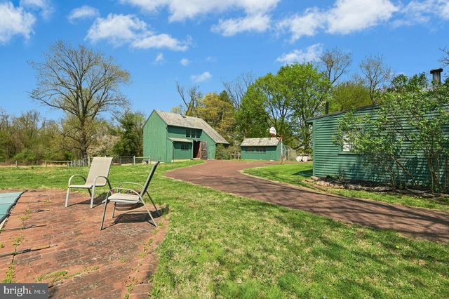 189 E BUTLER AVE, Doylestown, PA 18901