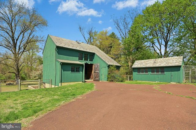 189 E BUTLER AVE, Doylestown, PA 18901