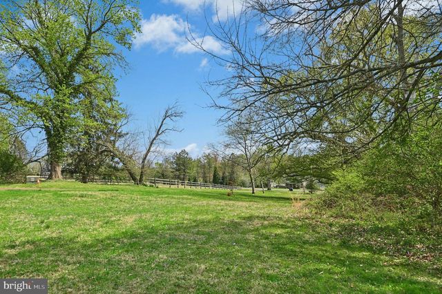 189 E BUTLER AVE, Doylestown, PA 18901