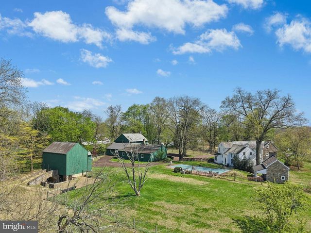 189 E BUTLER AVE, Doylestown, PA 18901