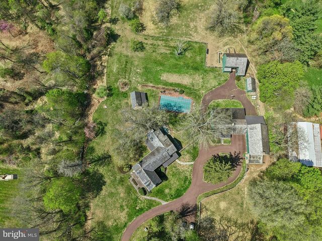 189 E BUTLER AVE, Doylestown, PA 18901